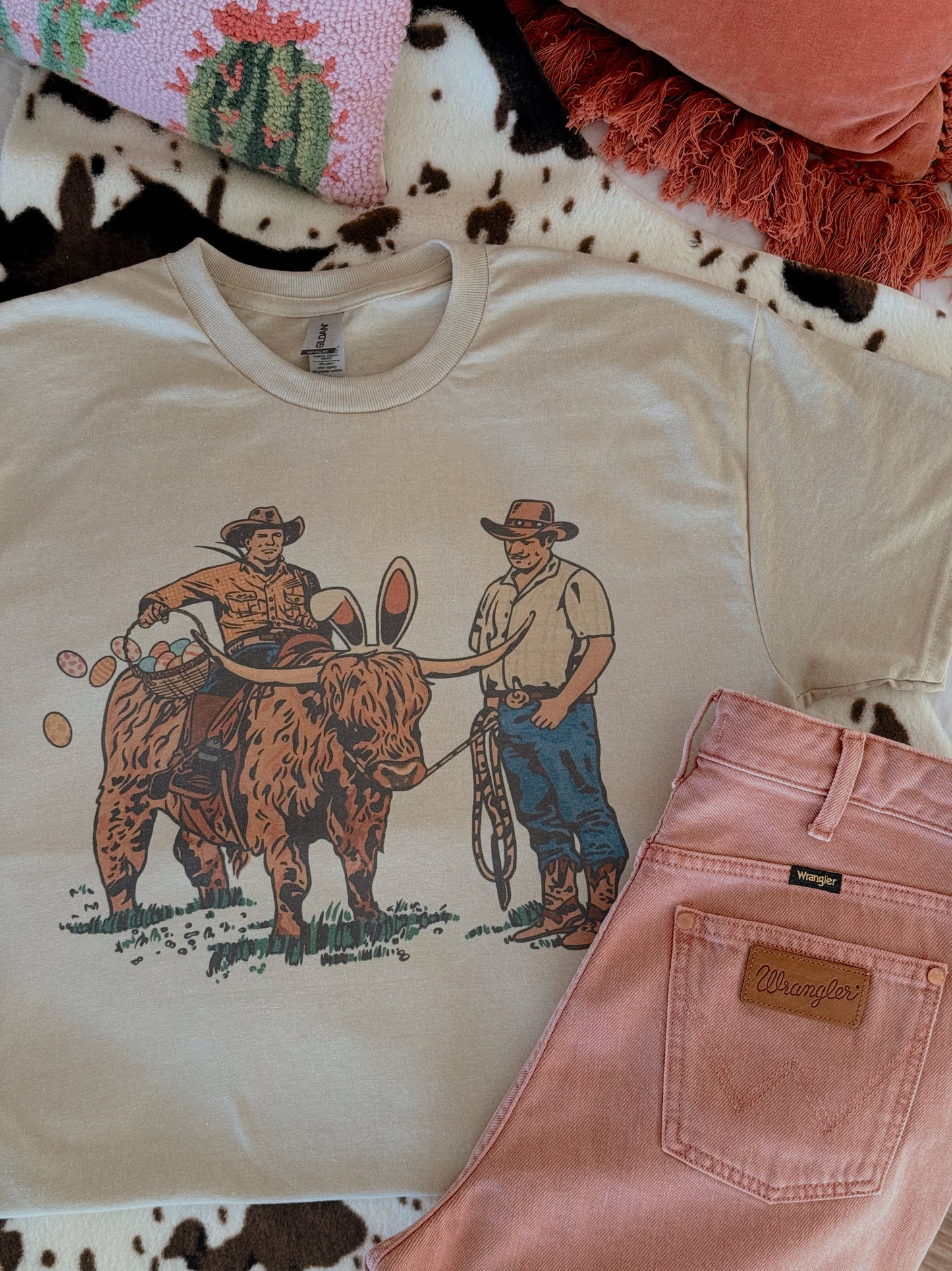 COWBOY RIDIN A HIGHLAND