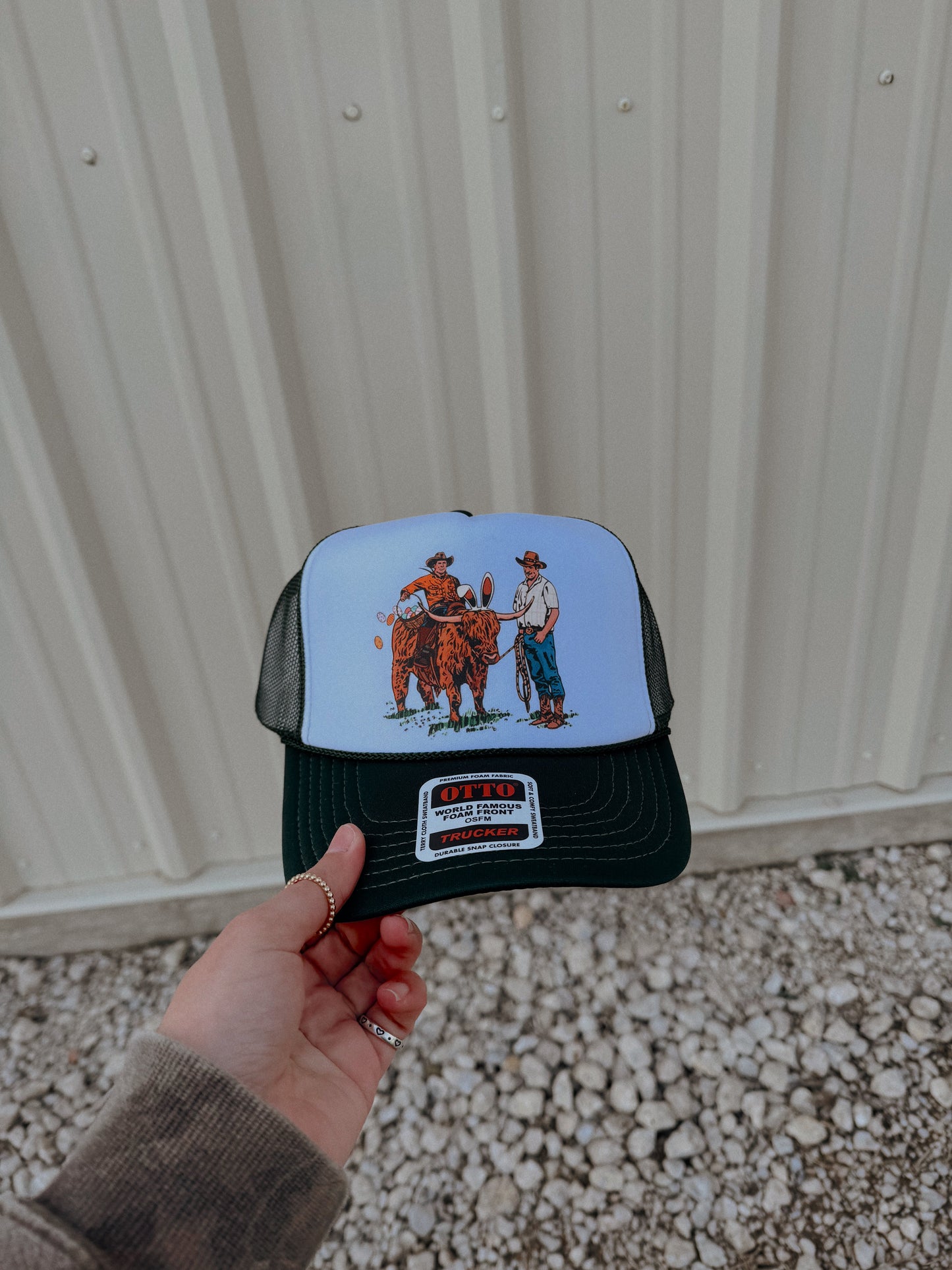 COWBOY RIDING HIGHLAND TRUCKER