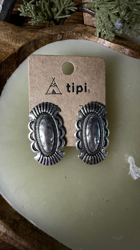 WESTERN OVAL CONCHO EARRINGS