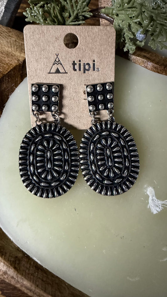 Western Oval Concho Dangle Earring